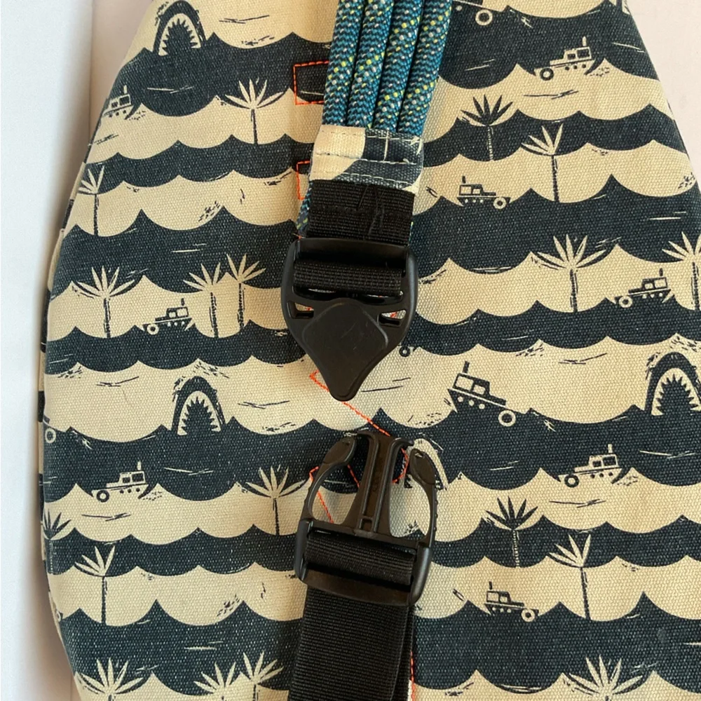 KAVU Rope Sling Bag 1 Shoulder Sling Canvas Backpack w/ Rope Shoulder Strap 20”